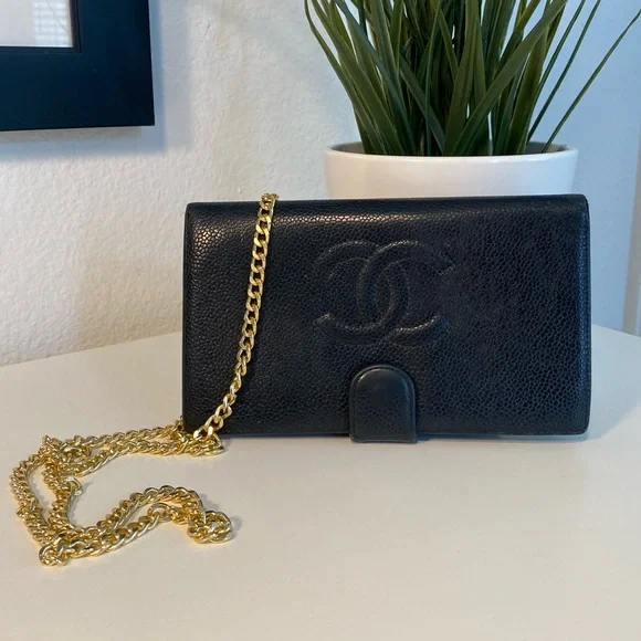CHANEL Caviar Long Wallet
